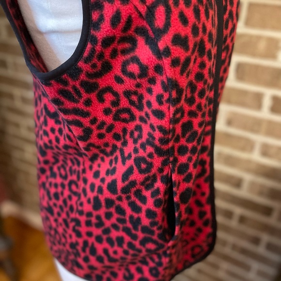 Susan Graver red/black cheetah print fleece vest - Picture 7 of 10